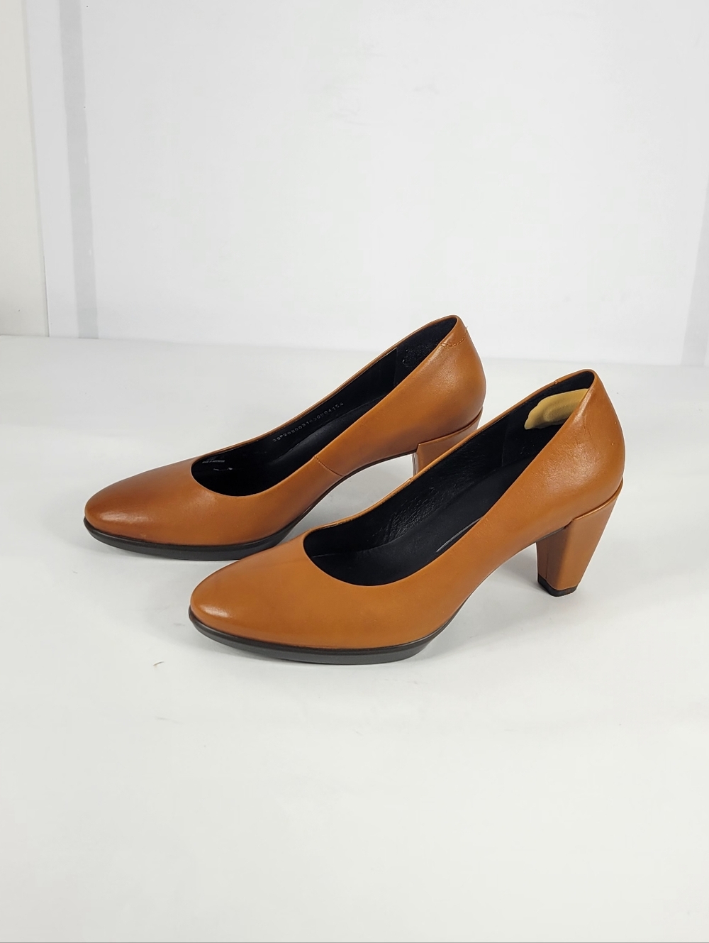 Ecco Tan Leather Block Heel Pumps #824
